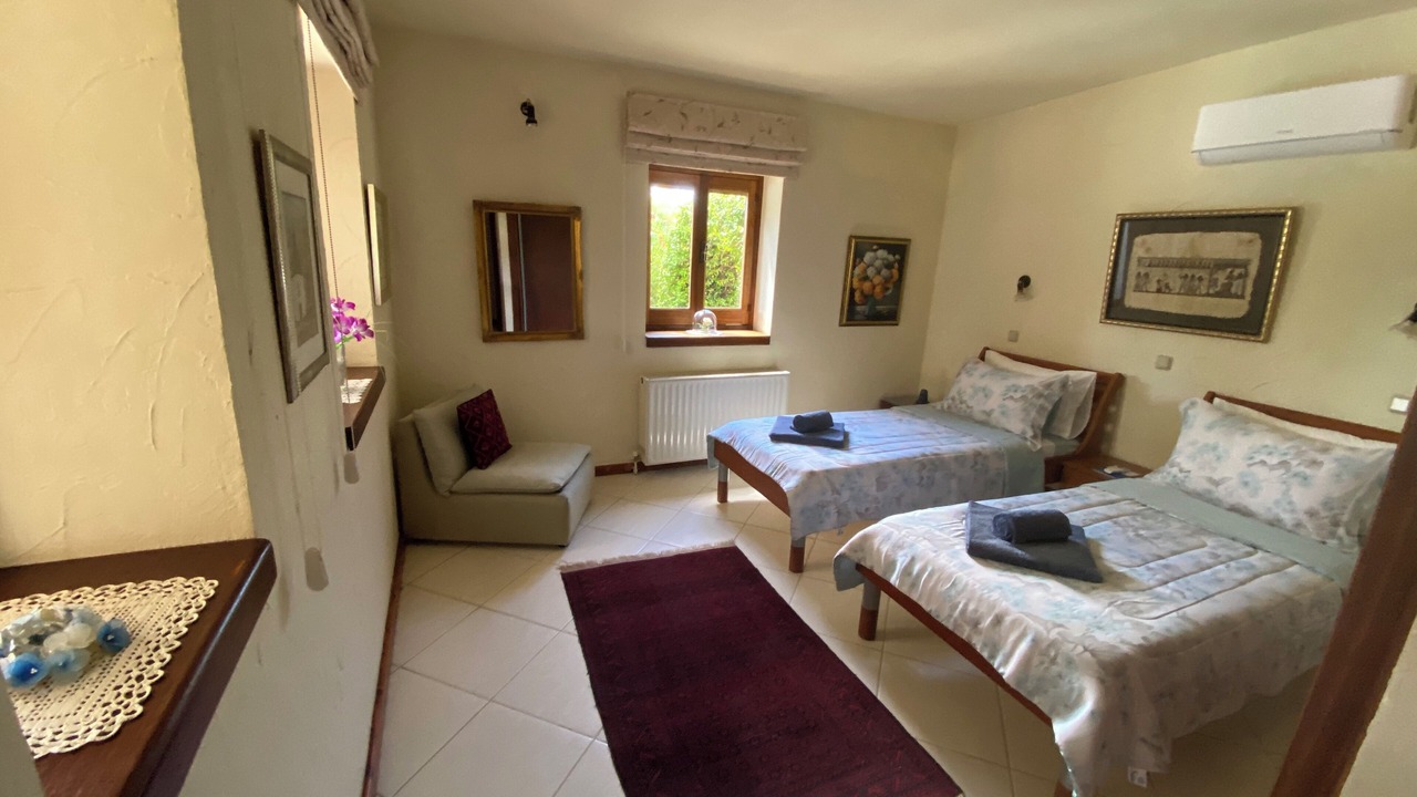 Photo of Bedroom in Peyia Town