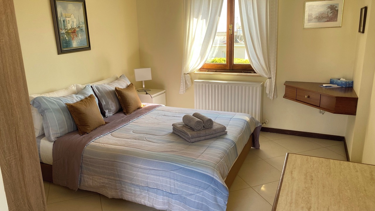Photo of Bedroom in Peyia Town