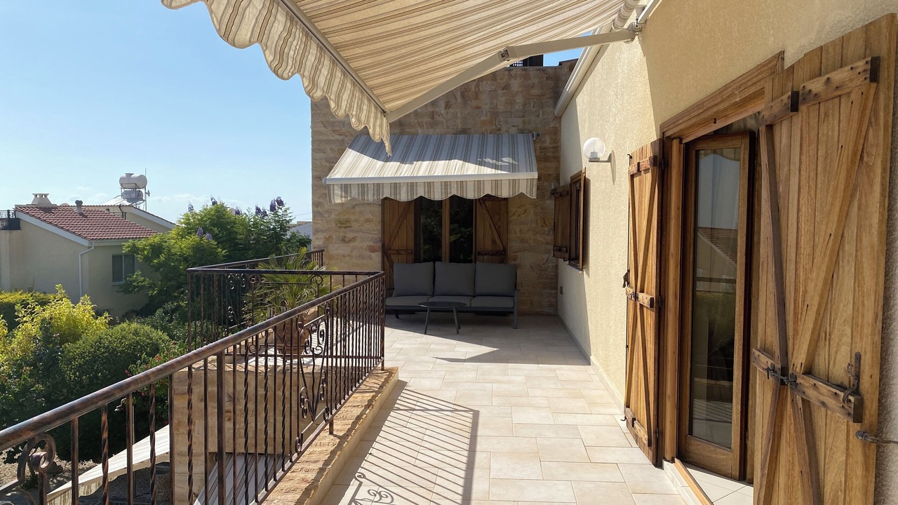 Photo of Patio Balcony in Peyia Town