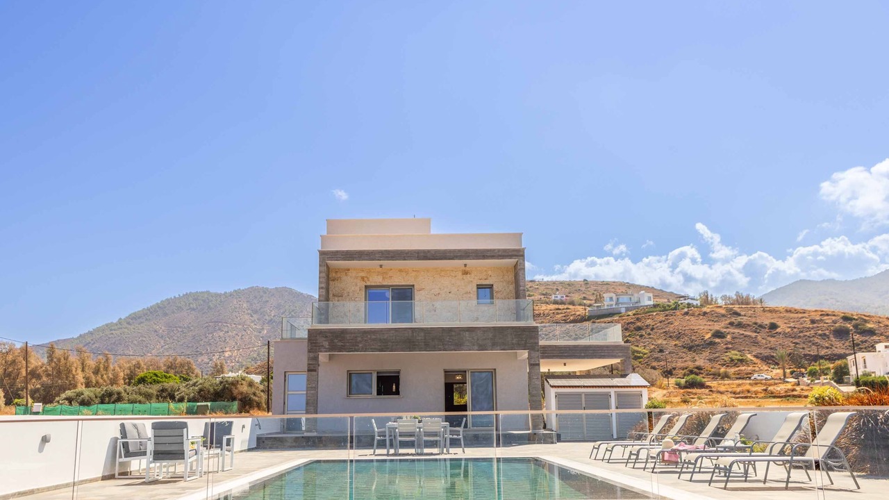 Photo of Outdoor in Pomos