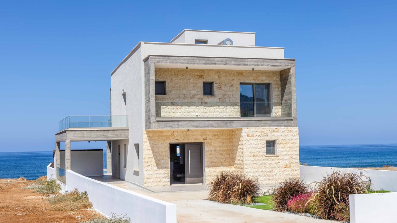 Photo of Outdoor in Pomos