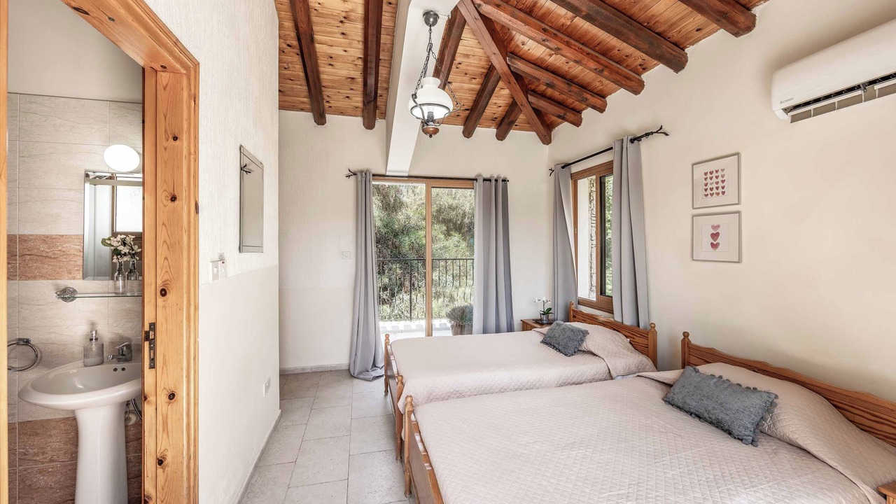 Photo of Bedroom in Argaka