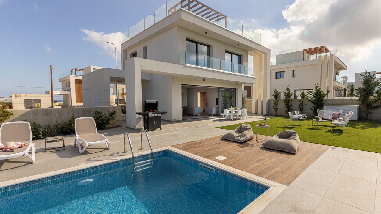 Photo of Outdoor in Pernera