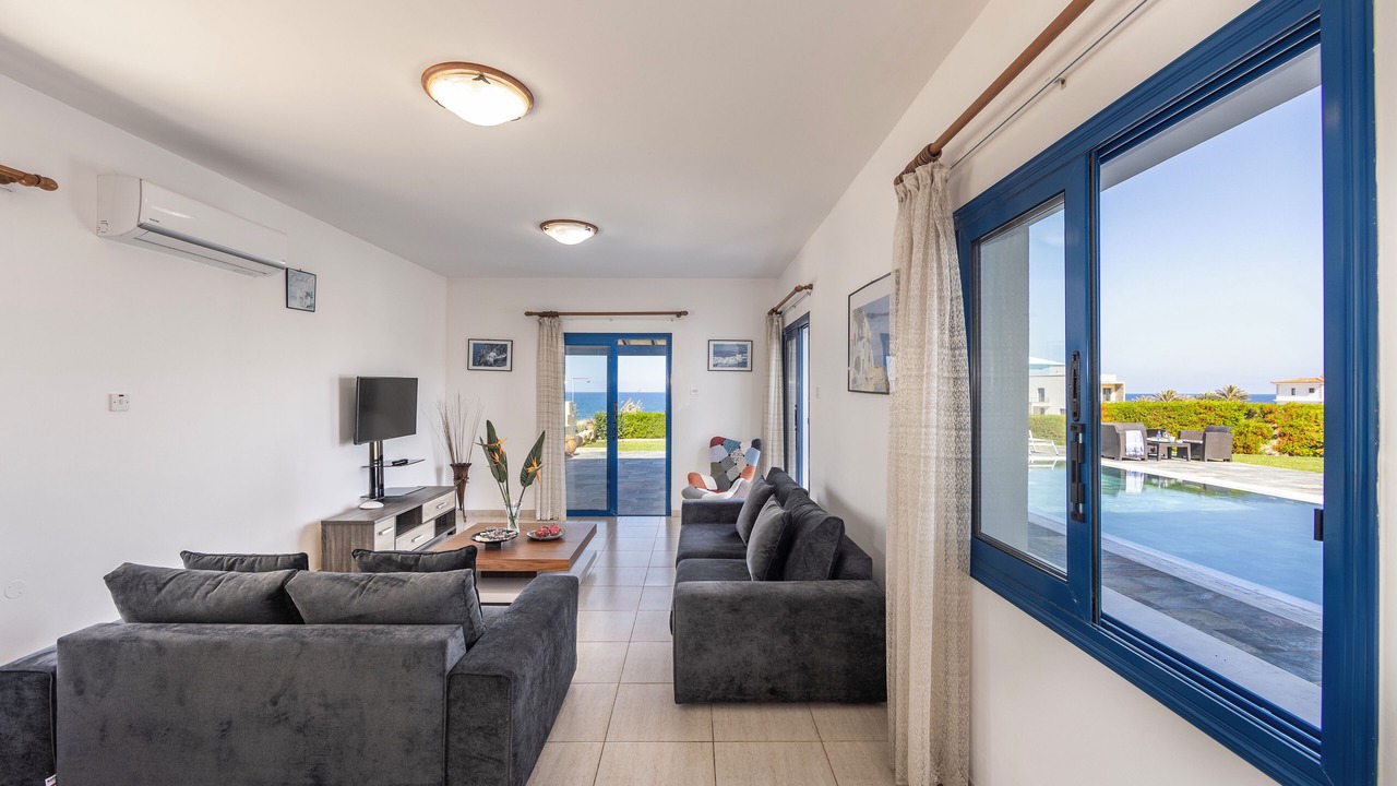 Photo of Livingroom in Pomos