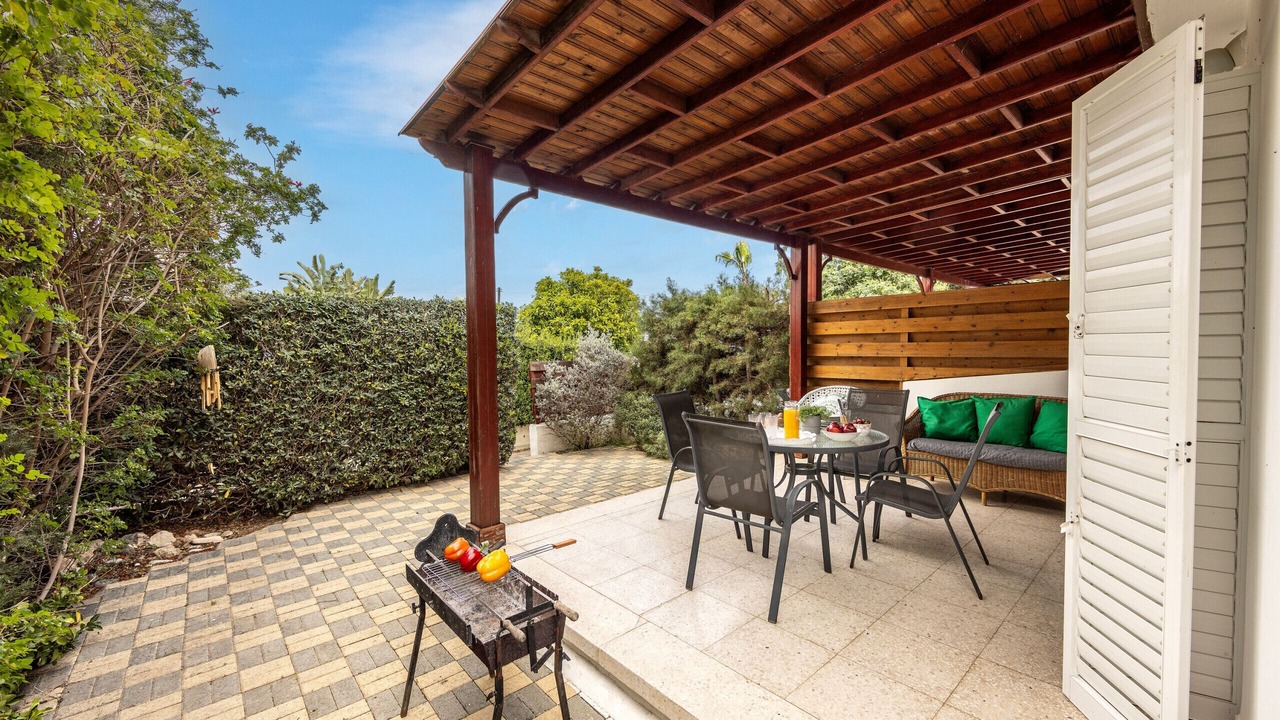 Photo of Outdoor in Pervolia