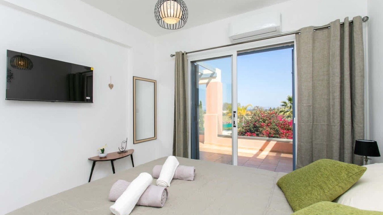 Photo of Bedroom in Polis