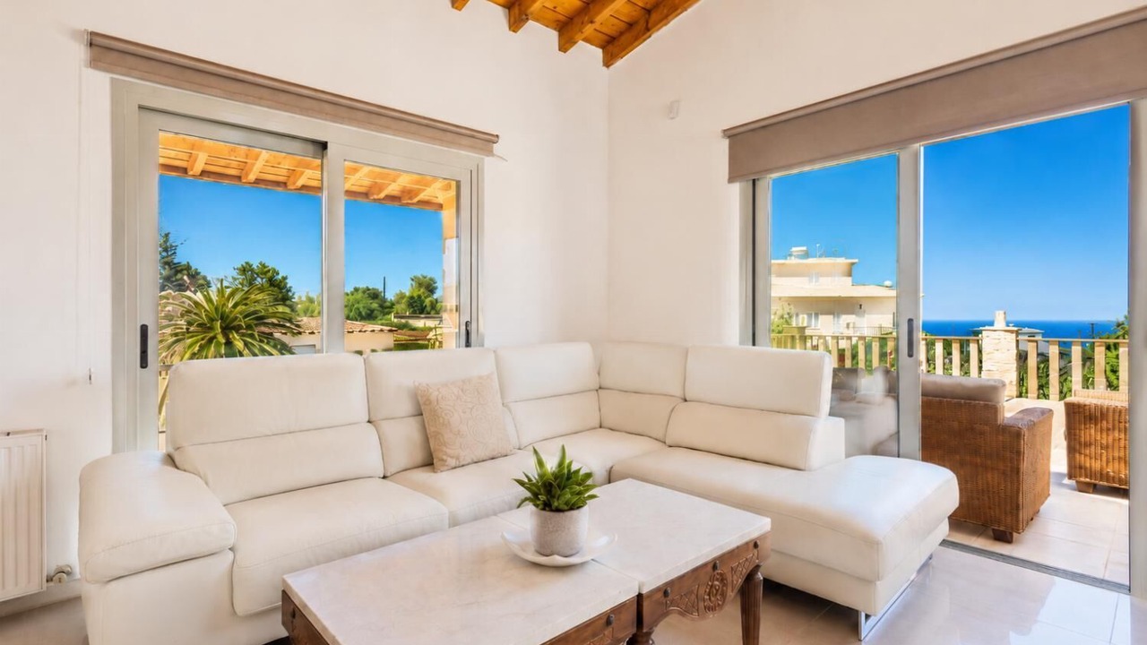 Photo of Livingroom in Latchi
