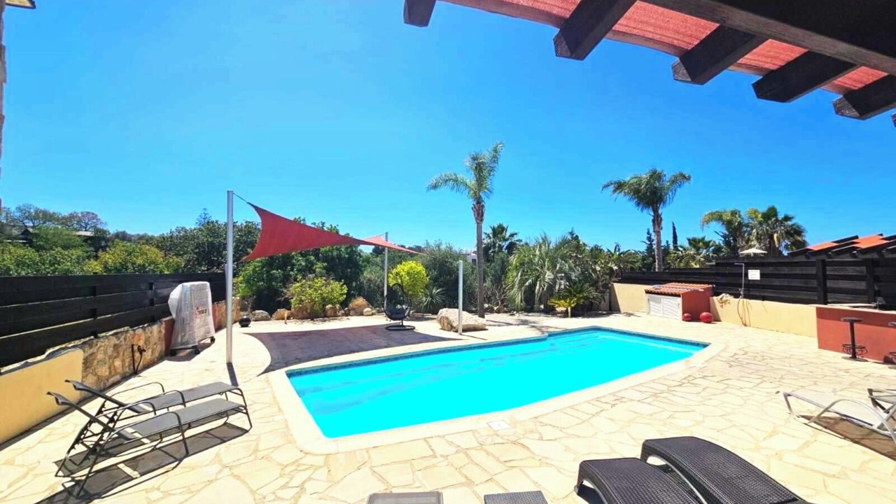 Photo of Outdoor in Moutallos