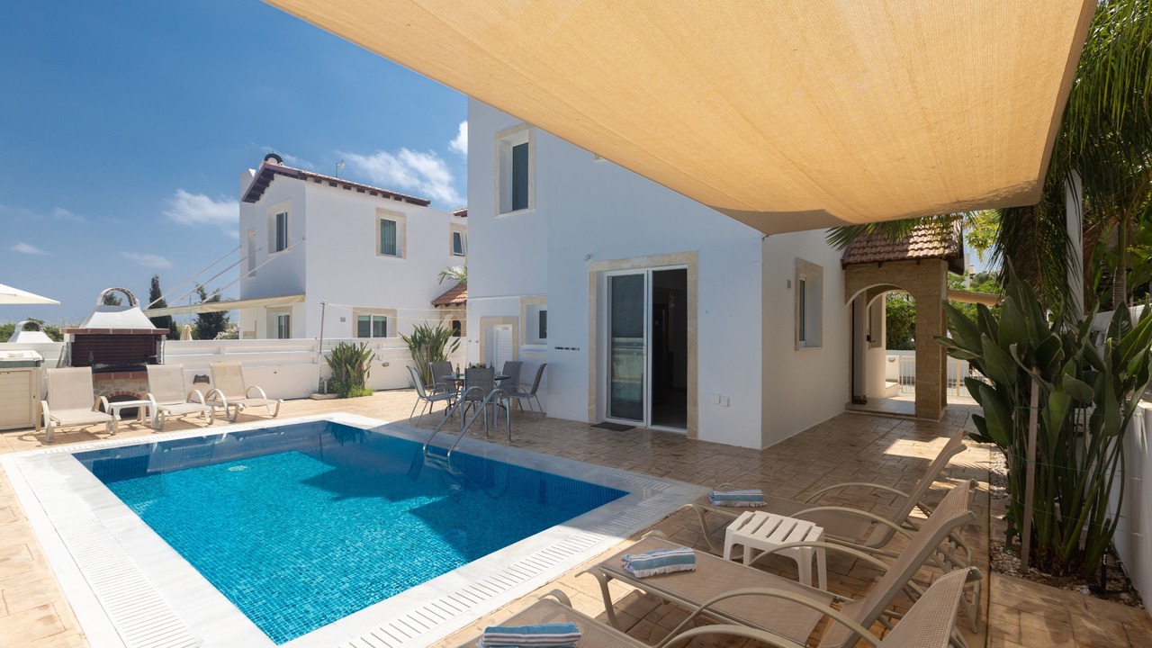 Photo of Outdoor in Pernera