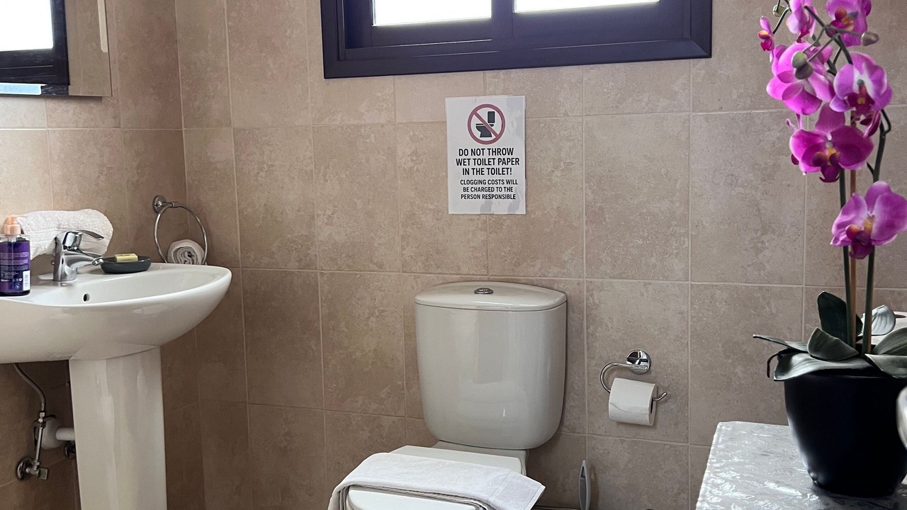 Photo of Bathroom in Kyperounta