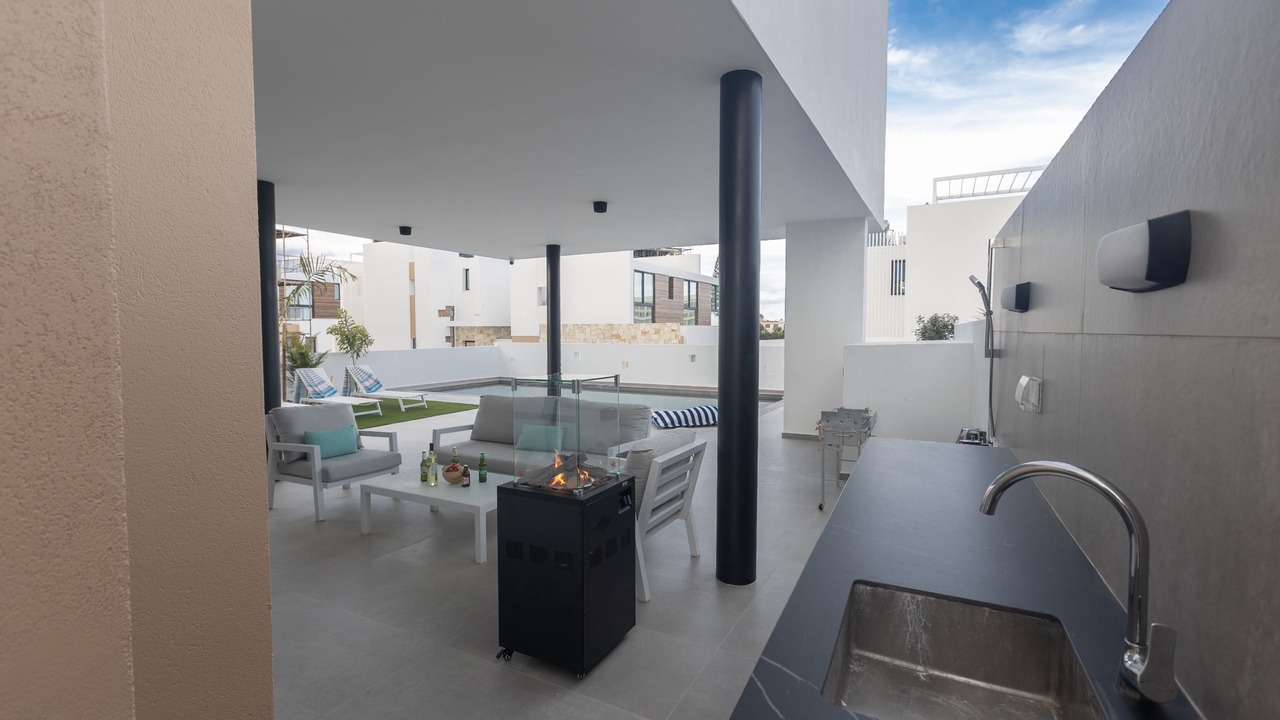 Photo of Patio Balcony in Pernera