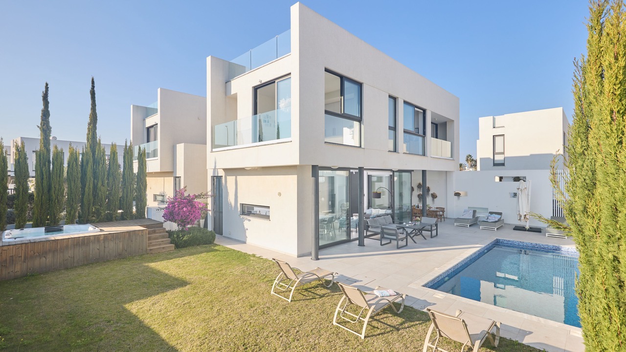 Photo of Outdoor in Pernera