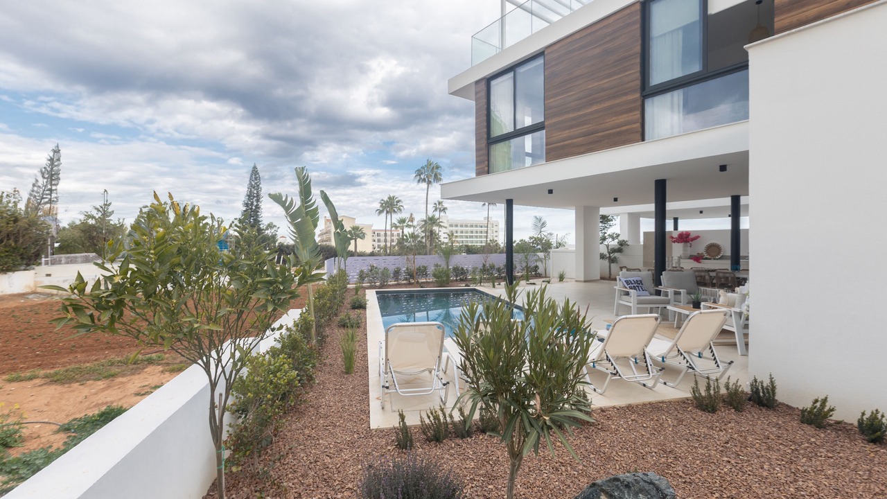 Photo of Outdoor in Pernera