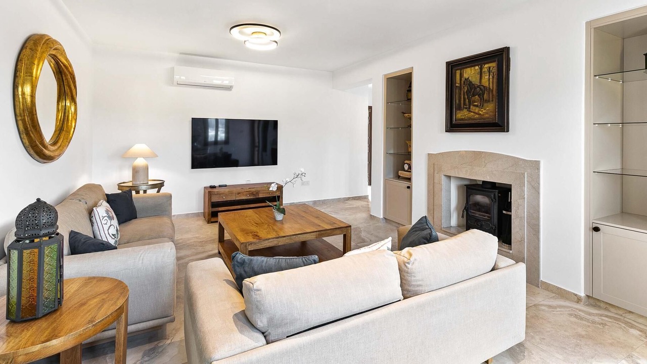 Photo of Livingroom in Aphrodite Hills