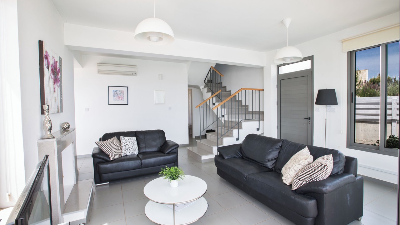 Photo of Livingroom in Latchi