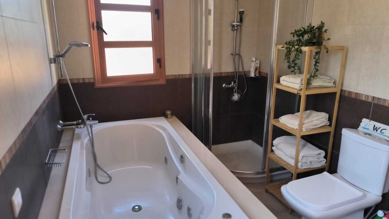 Photo of Bathroom in Skarinou