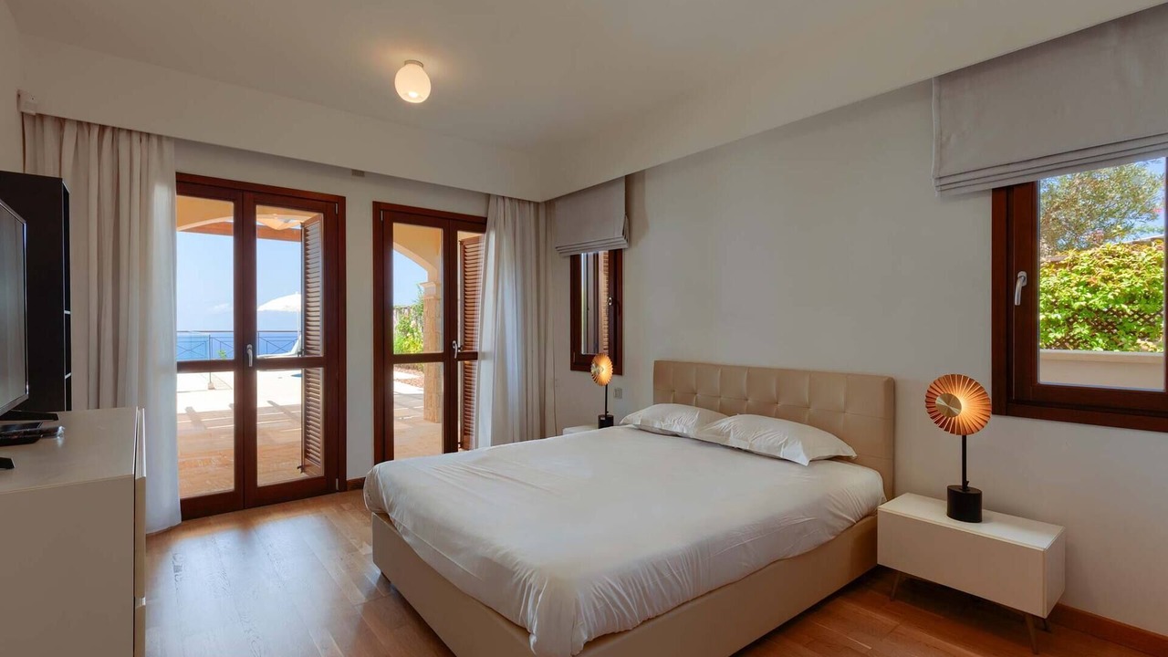 Photo of Bedroom in Aphrodite Hills