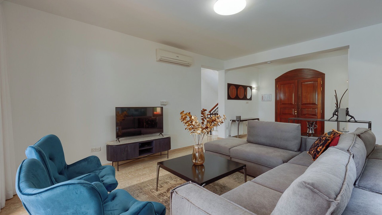 Photo of Livingroom in Aphrodite Hills