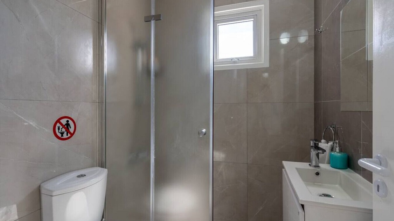 Photo of Bathroom in Skala