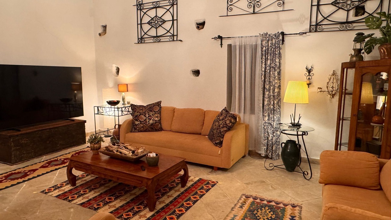 Photo of Livingroom in Kyrenia District