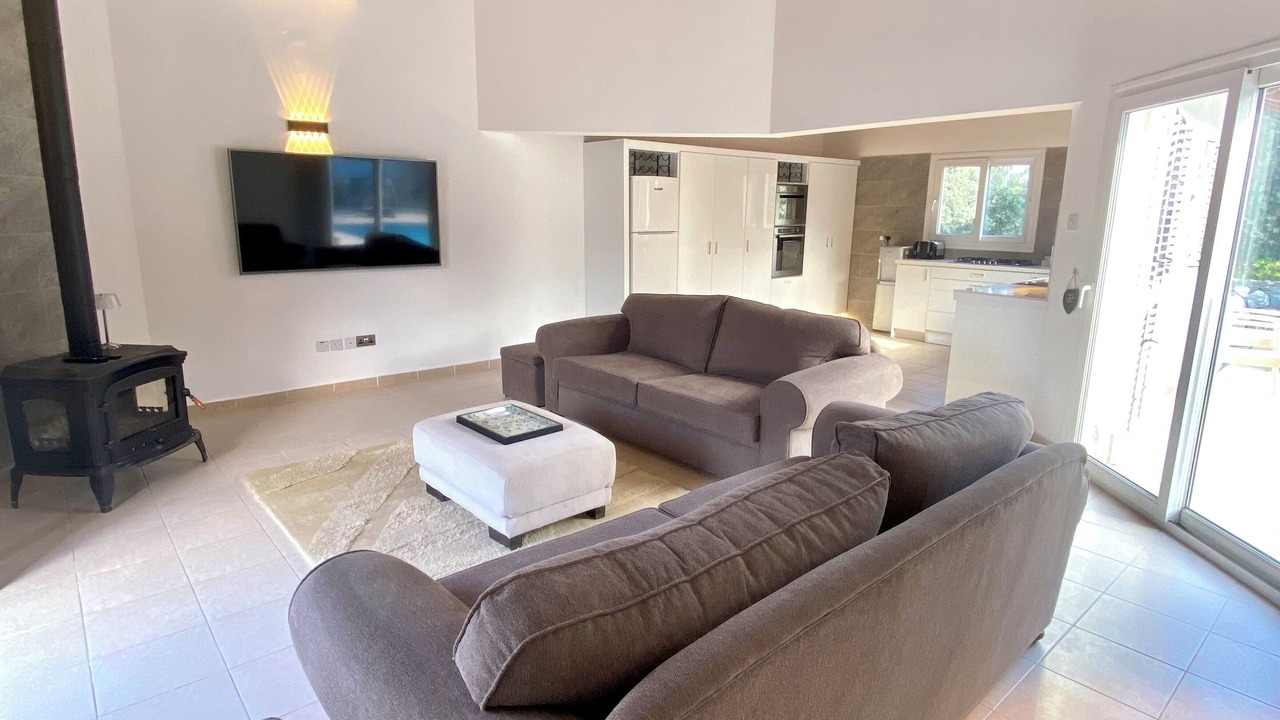Photo of Livingroom in Kyrenia District
