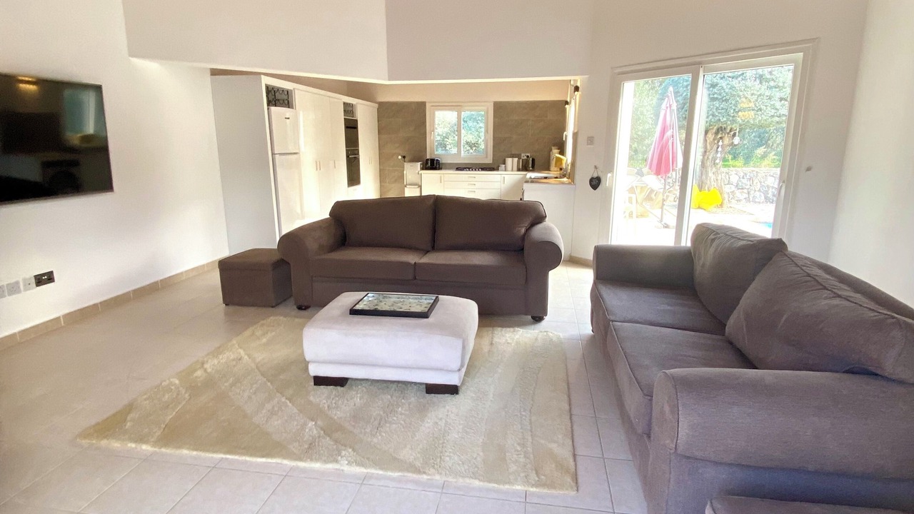 Photo of Livingroom in Kyrenia District