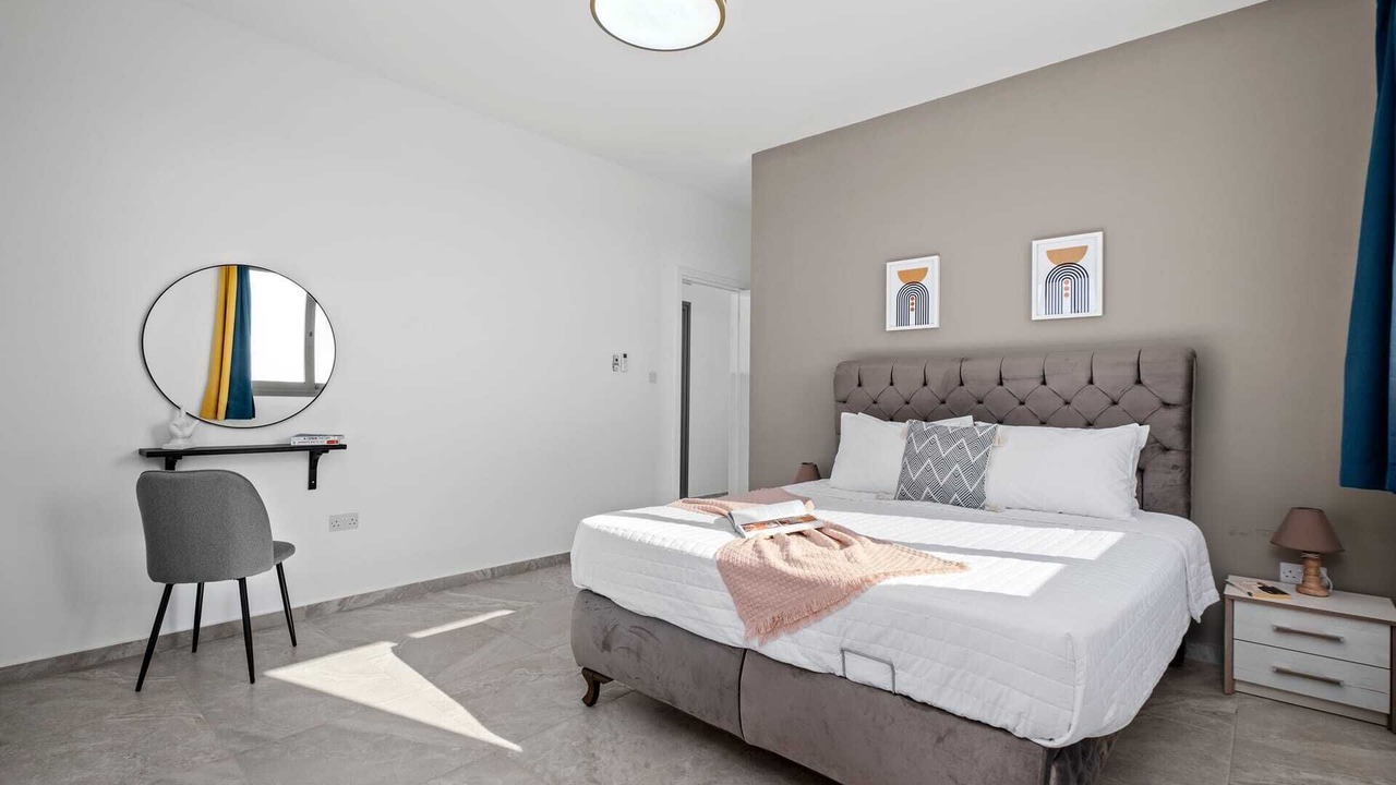 Photo of Bedroom in Emba