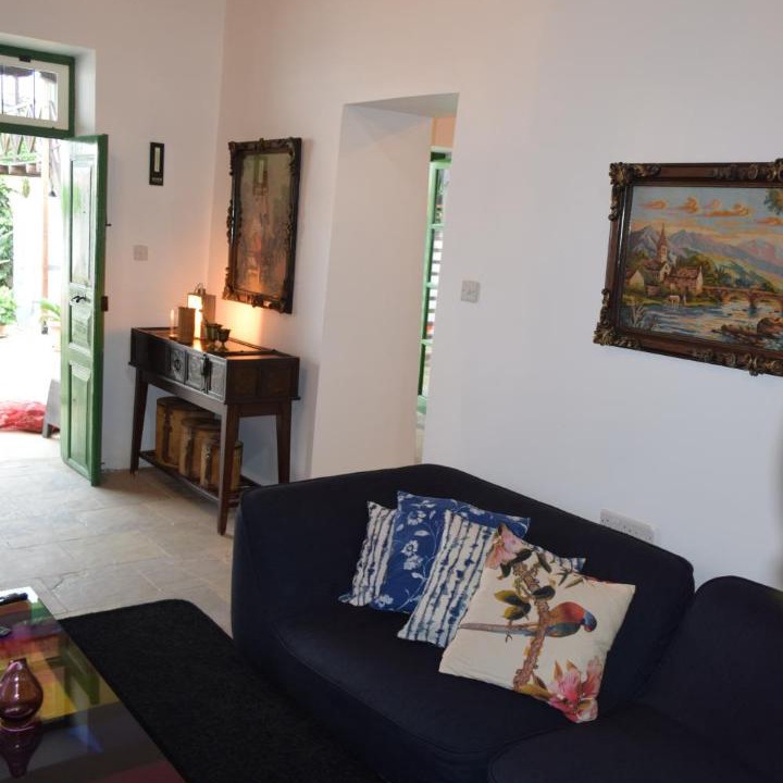 Photo of Livingroom in Politiko