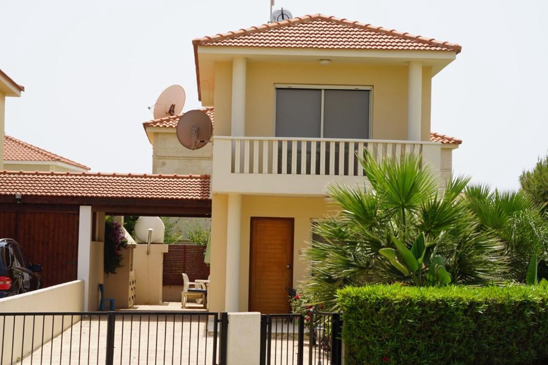 Photo of Buildings in Pervolia