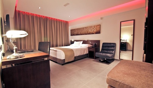 Standard Twin Room with Balcony