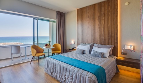 Superior Room, Partial Sea View