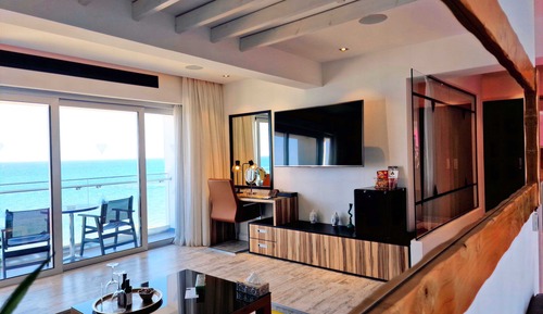 Grand Suite, 1 King Bed, Balcony, Sea View (Executive)