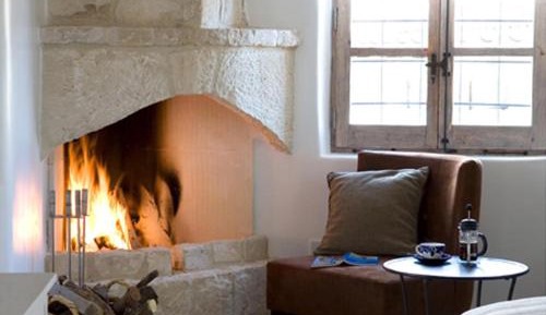 Studio with Fireplace - Ground Floor (Almond)