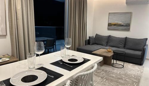 Superior One-Bedroom Apartment with Balcony
