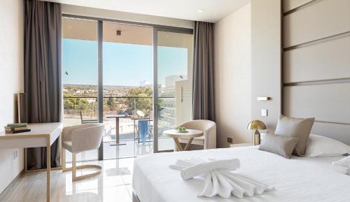 Deluxe Double or Twin Room with Inland View
