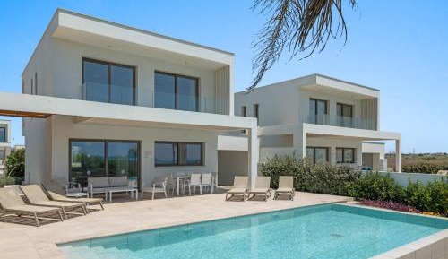 Villa - Beach Front