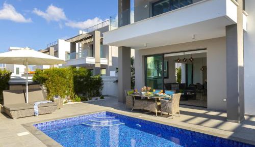 Villa with Private Pool