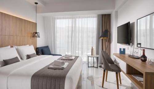 Double or Twin Room with Inland View