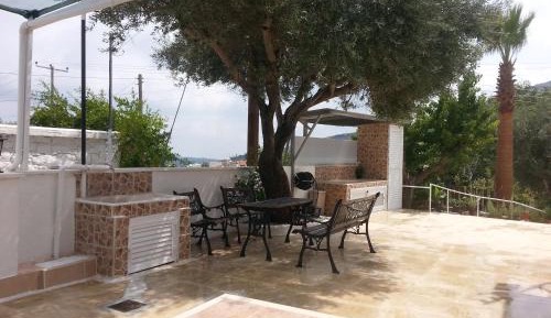 Two-Bedroom Apartment with Garden View