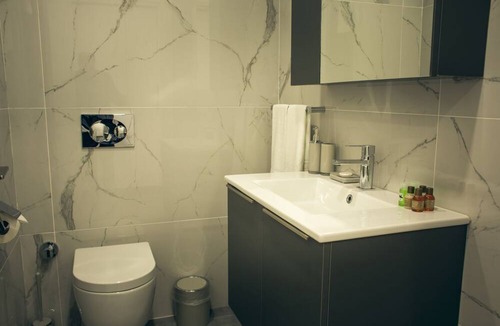 Trikomo Apartment | Studio Flat w Shared Pool 4 min to Beach in Iskele