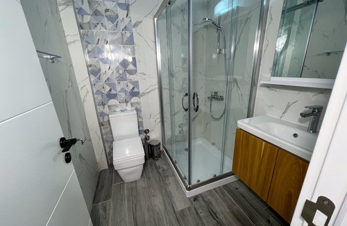 Gastria Apartment | Iona Pool 2-bdr Apartment (Caesar Blue)