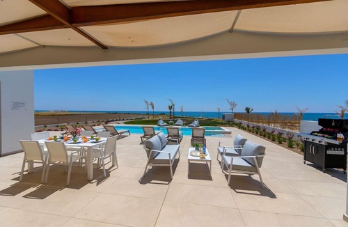 Softades Villa | 3 bed villa, gym, sauna, stunning views