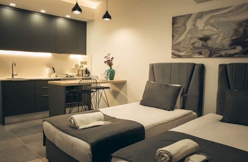 Trikomo Apartment | Studio Flat w Pool, Balcony, 5 to min Beach