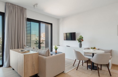 Historical Center Apartment | Sanders Armonta - Precious Studio w/ Balcony