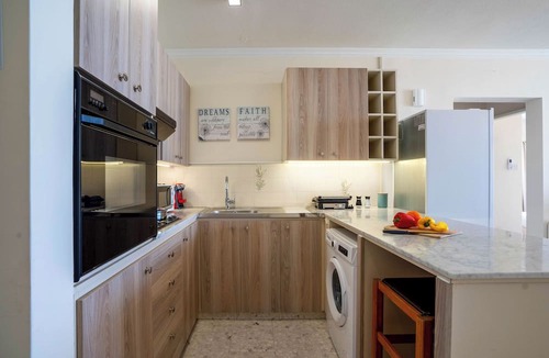 Larnaca Apartment | Makenzy Sandy Beachfront Paradise