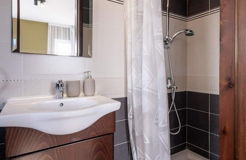 Kato Polemidia Apartment | Andia Court I - Two Bedroom Apartment, Sleeps 4