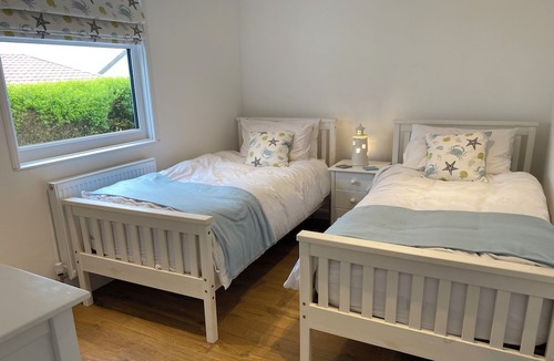Bouvet Island House | Newly refurbished two bed chalet with spectacular sea views over Whitsand Bay.