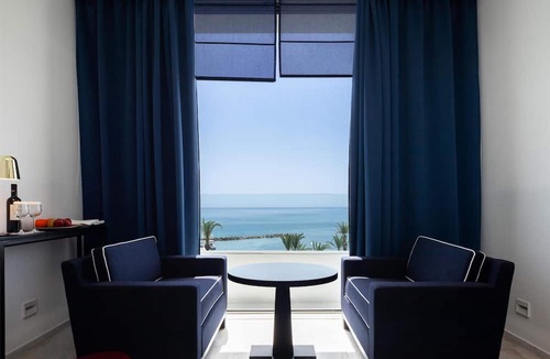 Paphos Hotel | Almyra