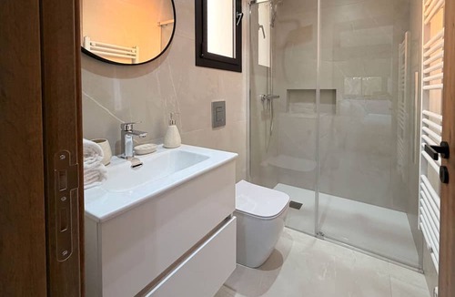 Lakatamia Apartment | Cecilia Suite #103 - 2BDR - 24/7 Concierge