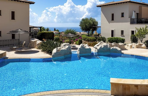 Aphrodite Hills Apartment | BK02 Adjacent to Aphrodite Hills – Pool & Sea View